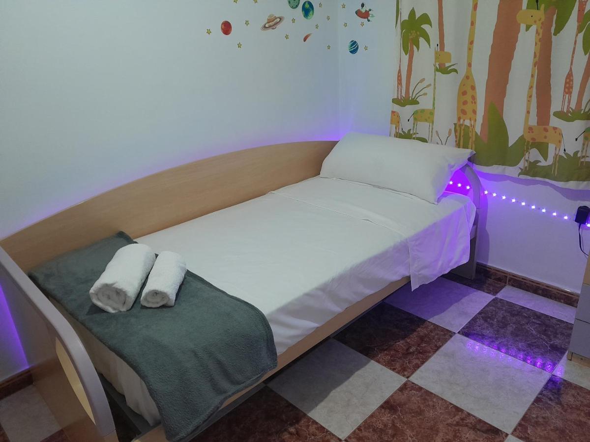 Ferienwohnung Disfruta De Un Barrio Tranquilo Alcalá de Guadaira Exterior foto