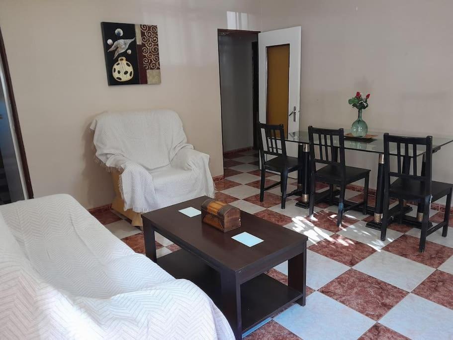 Ferienwohnung Disfruta De Un Barrio Tranquilo Alcalá de Guadaira Exterior foto