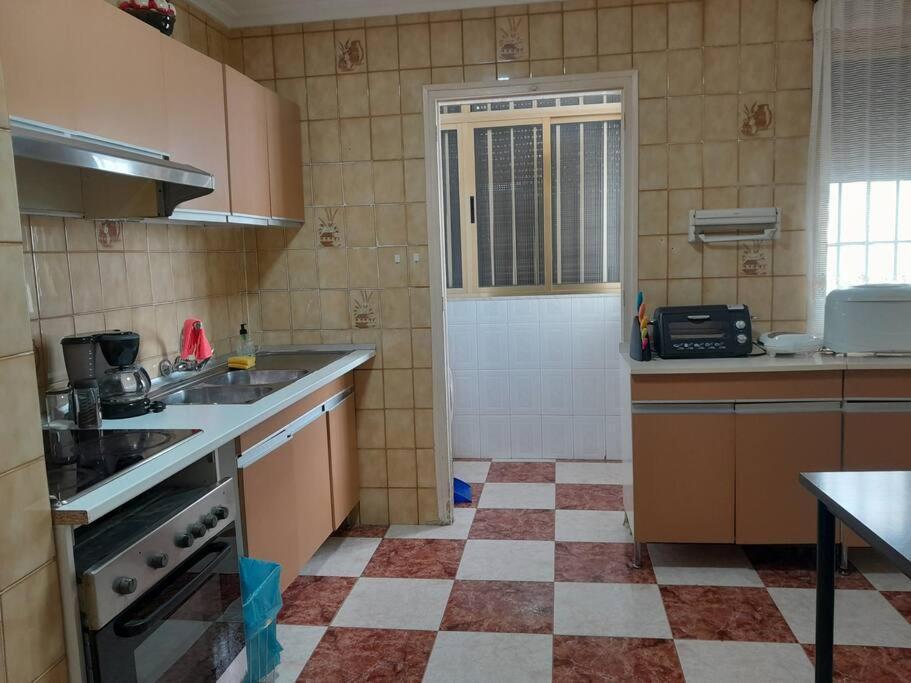 Ferienwohnung Disfruta De Un Barrio Tranquilo Alcalá de Guadaira Exterior foto